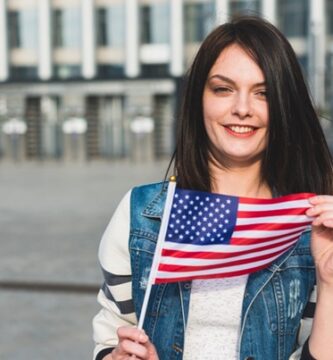 ¿Qué Están Buscando los Inmigrantes en Google en 2025 — Y Qué Dicen los Expertos Legales?
