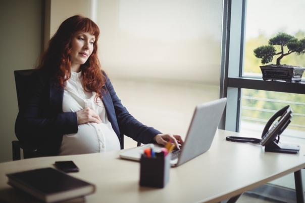 Señales Clave de Que Estás Sufriendo Discriminación por Embarazo en el Trabajo