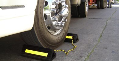 Calzas para Camiones: Seguridad y Estabilidad en el Transporte Pesado 9 Calzas para Camiones: Seguridad y Estabilidad en el Transporte Pesado